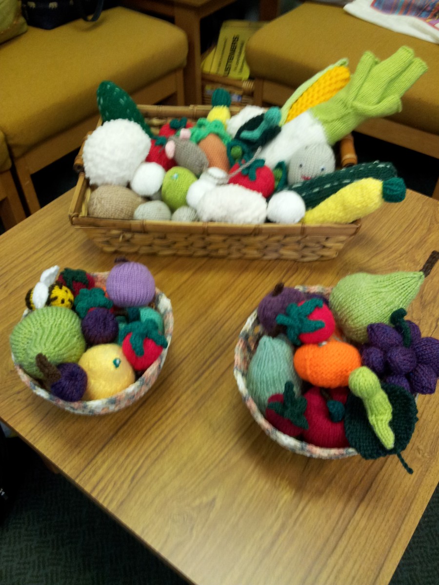 knitted fruit